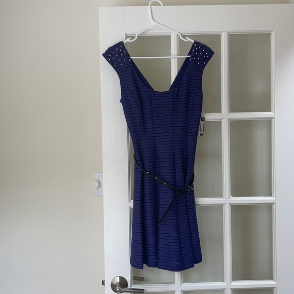 NWT Guess Dress with Gold Stud Details - Picture 1 of 4